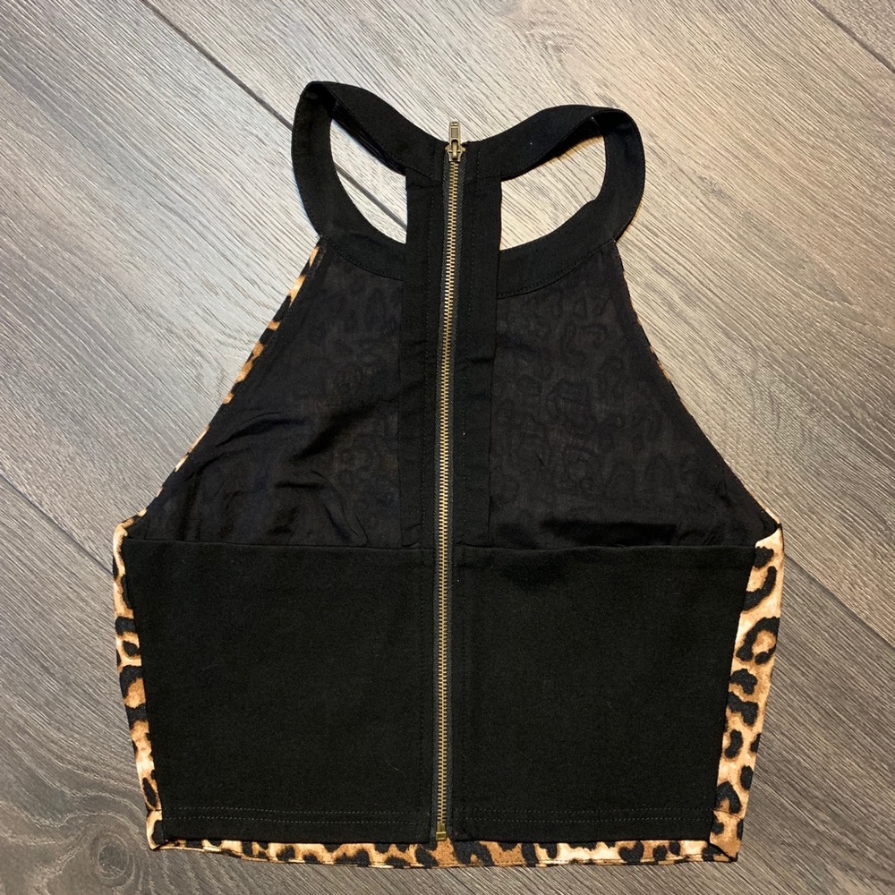Crop top - Picture 2 of 2